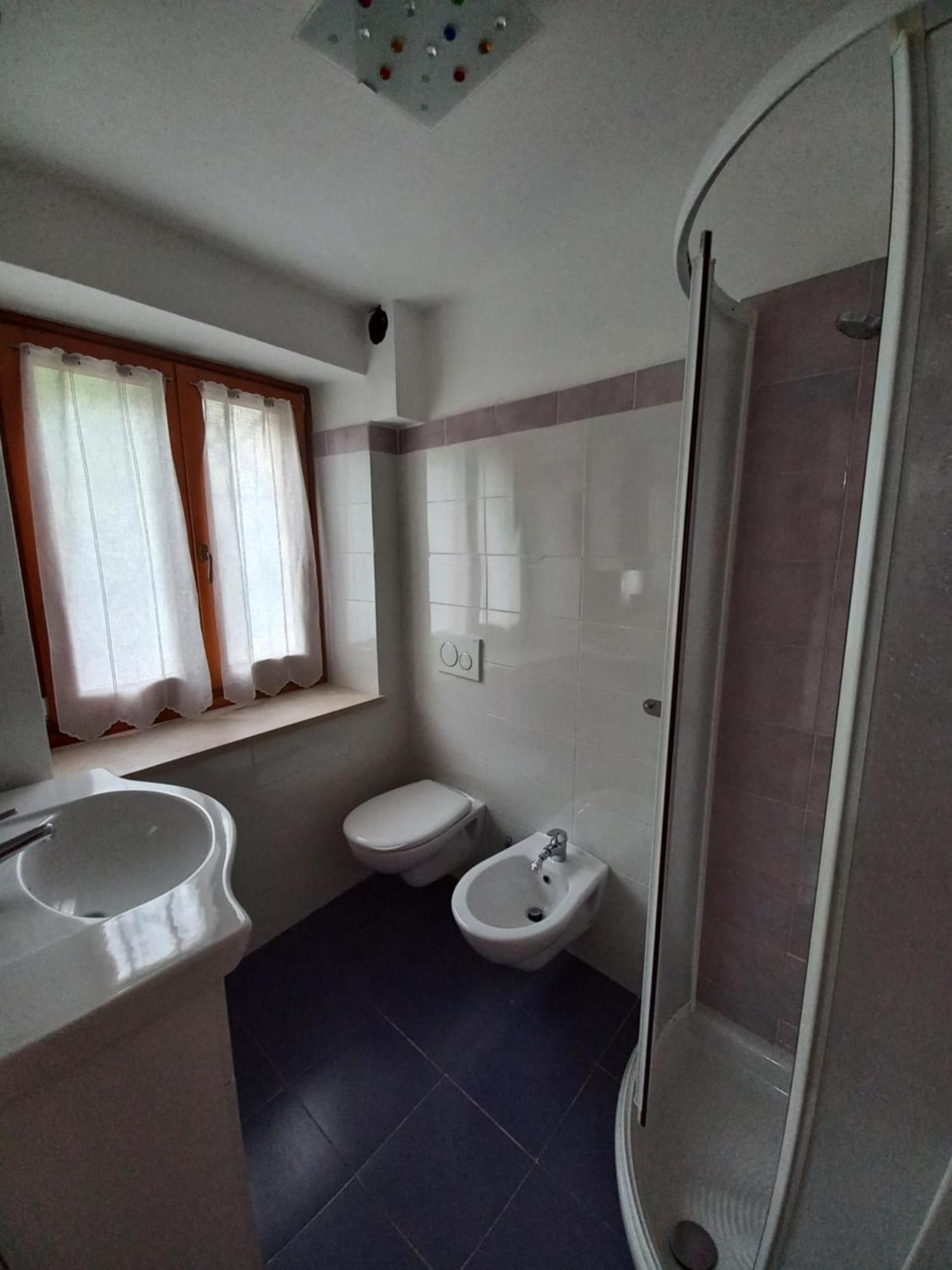 Da Lauretta Apartment Challand-Saint-Anselme Екстериор снимка